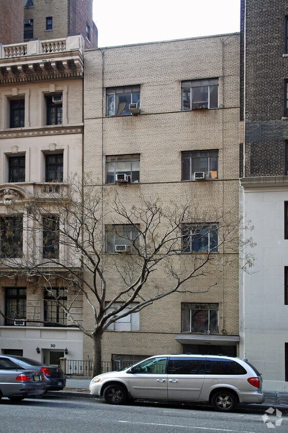 Primary Photo - 32 W 72nd St