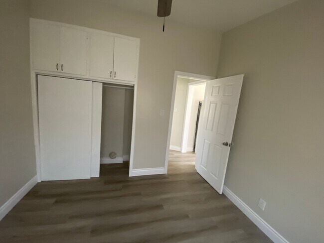 Building Photo - 6127 Linden Ave