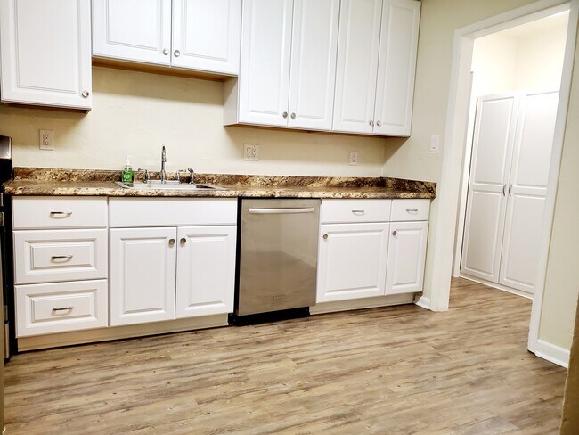 Foto del edificio - 819 Stuart St