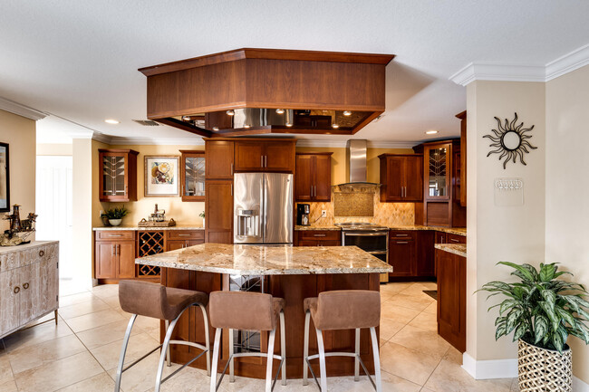 Foto del edificio - 2650 NE 47th St
