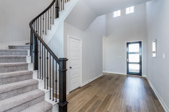 Building Photo - 25803 Rippey Gln Dr