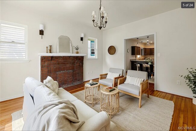 Building Photo - 2810 2nd Ave