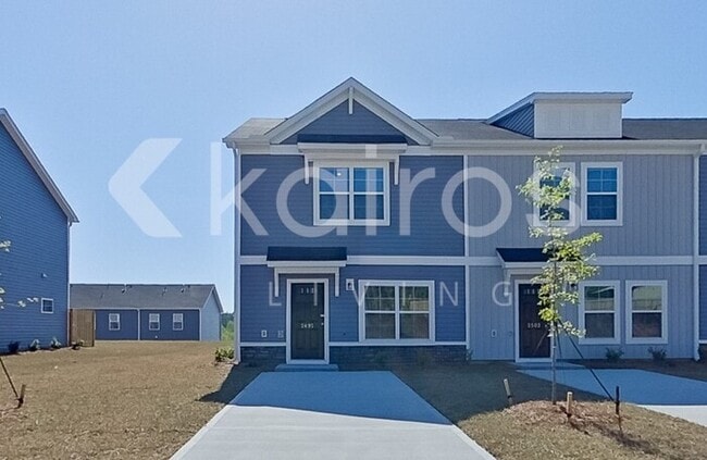 Building Photo - 2495 Banyon Cir
