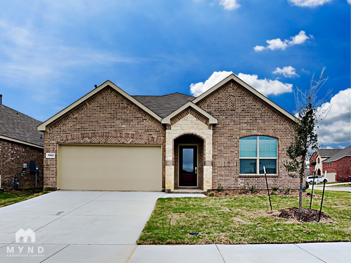 Foto principal - 7900 Green Heron Dr