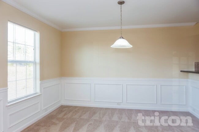 Building Photo - 2435 Cornell Cir