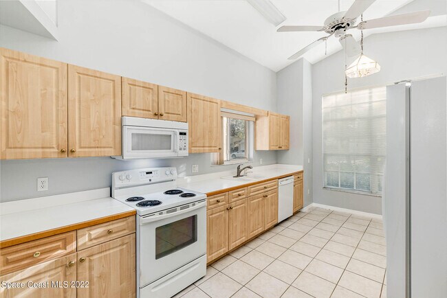 Building Photo - 2187 Hedgerow Dr