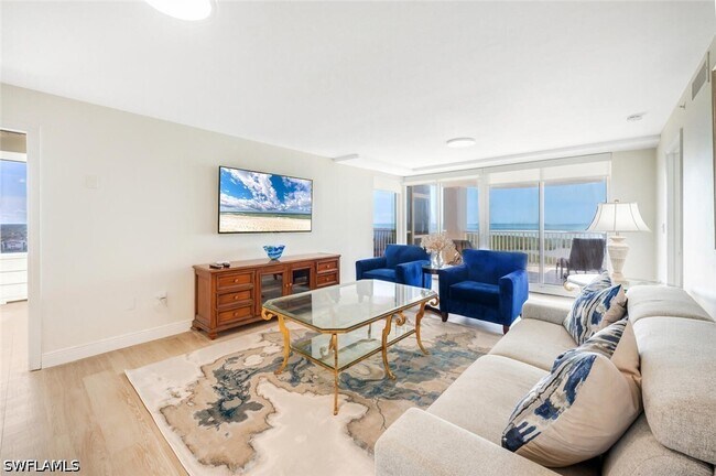 Foto del edificio - 6849 Grenadier Blvd
