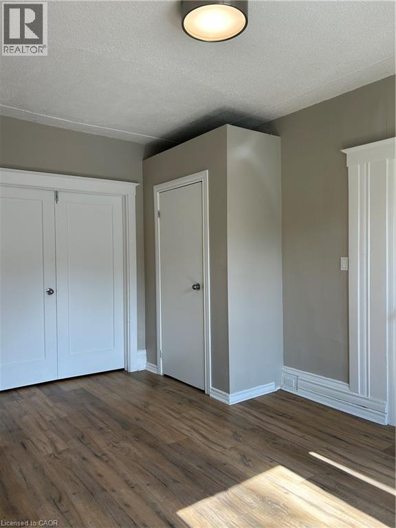 Photo du bâtiment - 62 Barnesdale Ave S