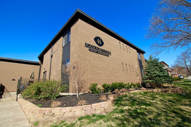 Building Photo - Plaza 44