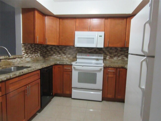 Foto del edificio - 4100 NW 110th Ave