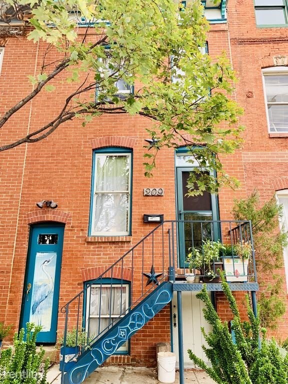Foto del edificio - 2 br, 1.5 bath Townhome - 209 S Wolfe St