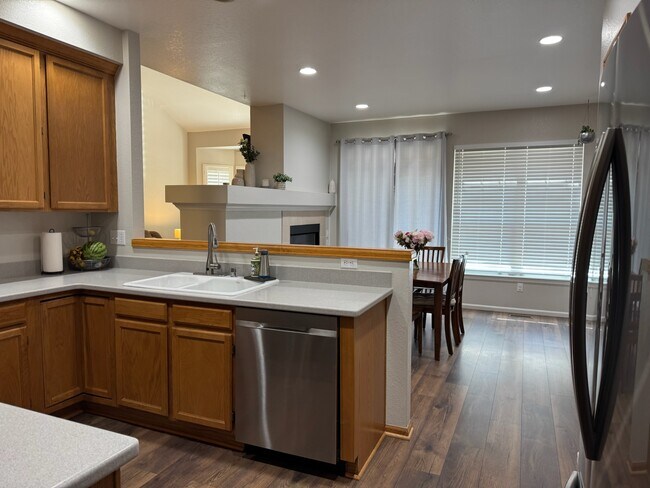Foto del edificio - 3330 W 98th Ave