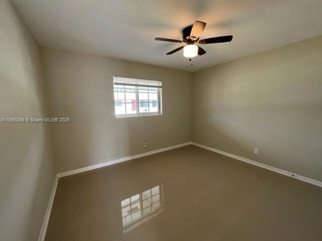 Foto del edificio - 946 Laurel Dr
