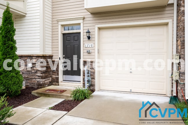 Building Photo - 1216 Acorn Ln