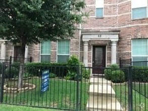 Building Photo - 2500 Rockbrook Dr