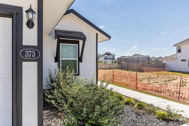 Foto del edificio - 373 Jade St