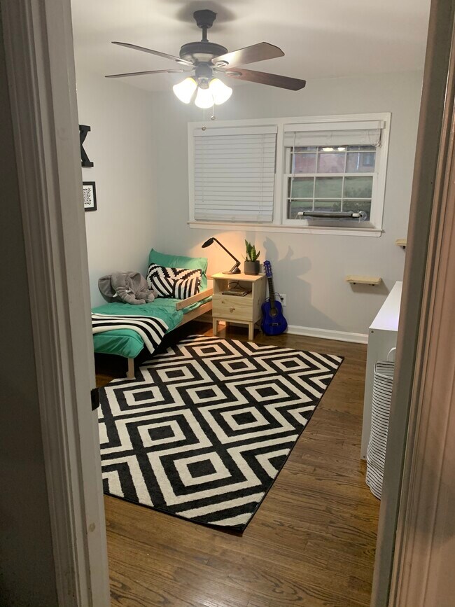 Bedroom #1 - 699 Cheviot Dr