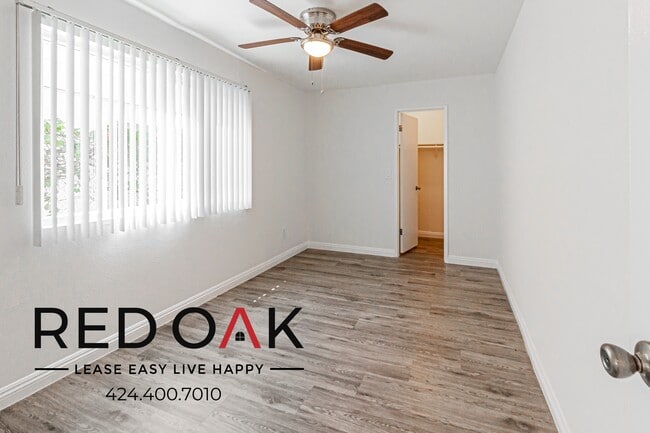 Building Photo - 14831 Delano St