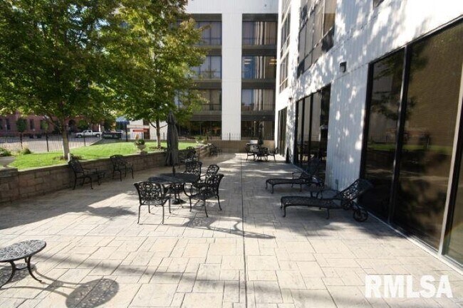 Foto del edificio - 125 SW Jefferson Ave