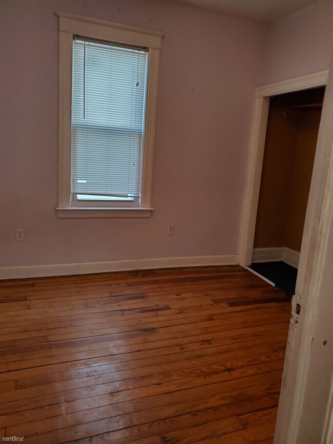 Building Photo - 2 br, 1 bath House - 9449 McDougall St
