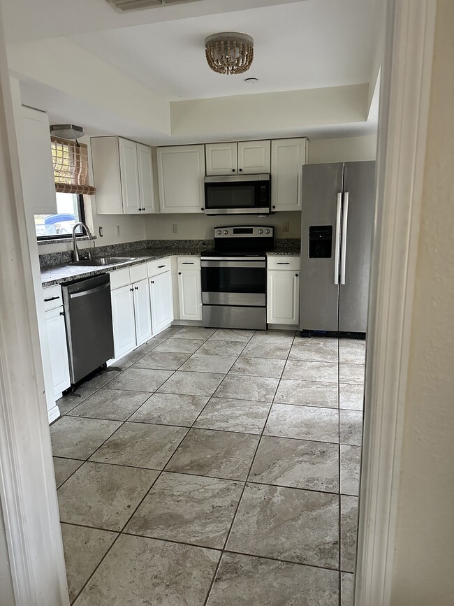 Building Photo - 6658 Chadron Ct