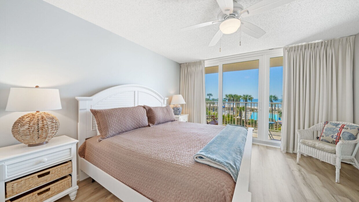 Foto principal - 7205 Thomas Dr