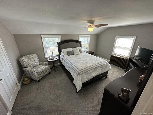 Building Photo - 4 Drew Rd