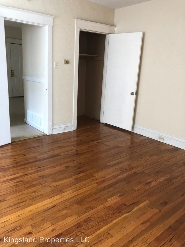 Building Photo - 3519 California Ave