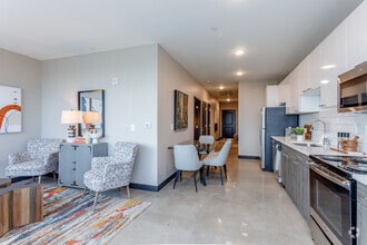 2BR, 1BA - B1 - Flashcube Apartments