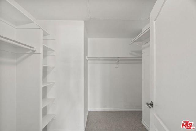 Building Photo - 435 N Arnaz Dr