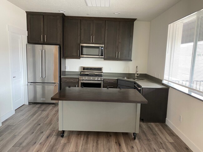 Building Photo - 3248 Quarry Springs Dr