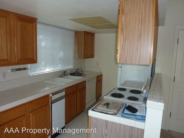 Building Photo - 220 Stone Pine Ln