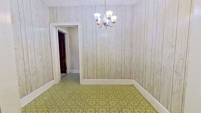 Foto del edificio - Second-Floor Apartment