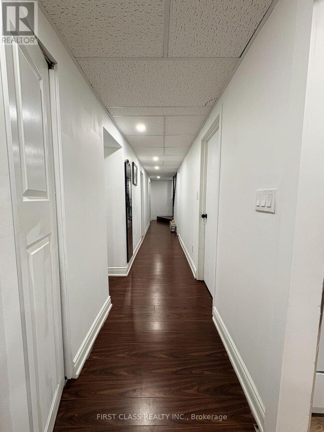 Building Photo - 90 Archdekin Dr