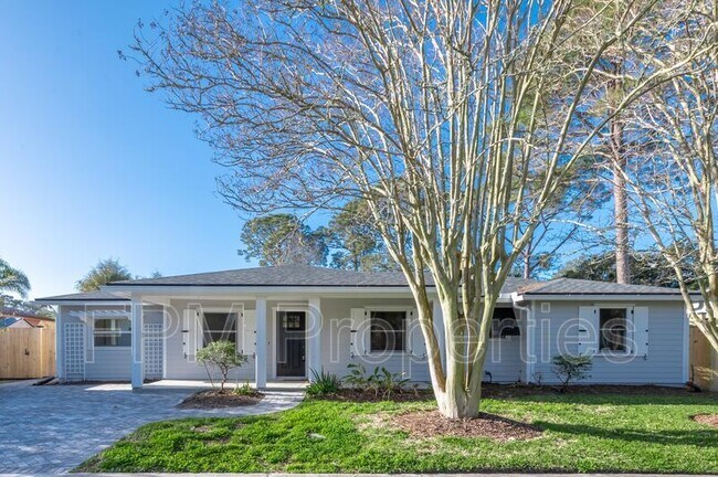 Building Photo - 596 Seaspray Ave