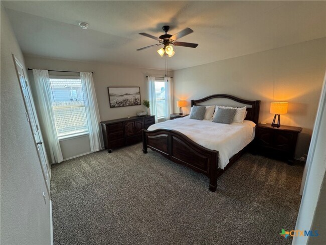 Foto del edificio - 2423 Elba Dr