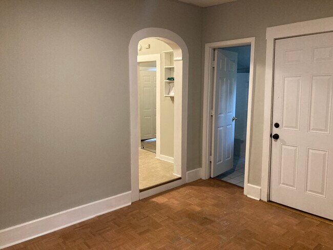 Large Living Room with hardwood floors - 405 Wilson Ave