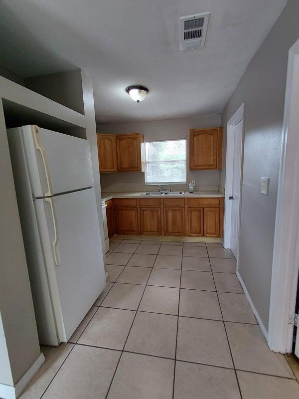 Foto del edificio - 9616 N 11th St