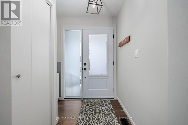 Building Photo - 12 Lambs Ln