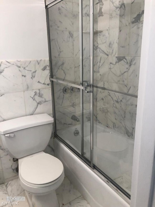 Building Photo - Studio, 1 bath Apartment - 525 E 85th St