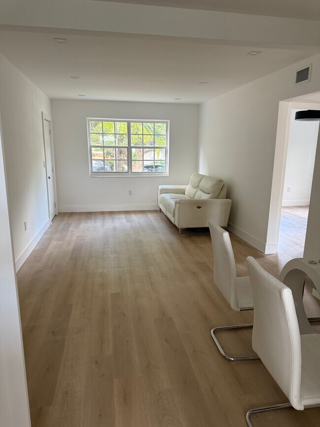 Foto del edificio - 2520 SW 27th St