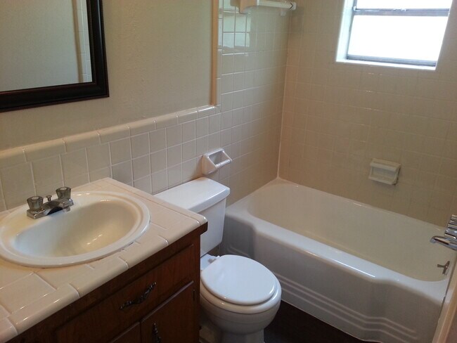 Foto del edificio - 2110 N Galveston Ave