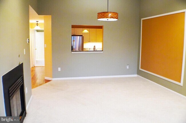 Building Photo - 20575 Snowshoe Square