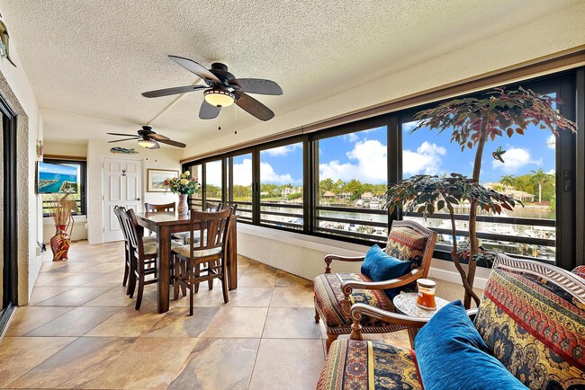 Building Photo - 533 Oak Harbour Dr