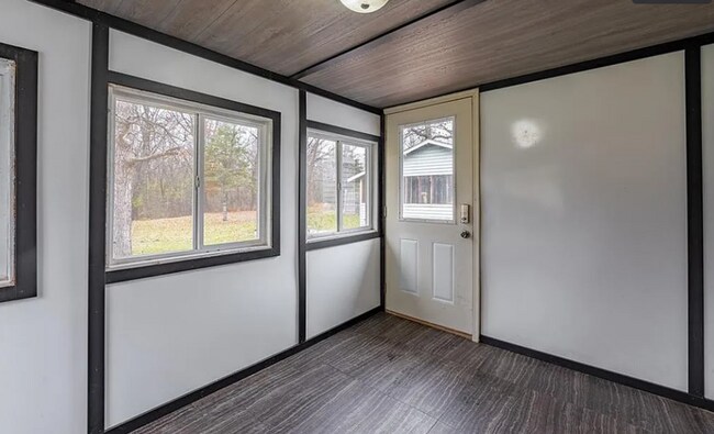 Foto del edificio - 9415 Partridge Rd