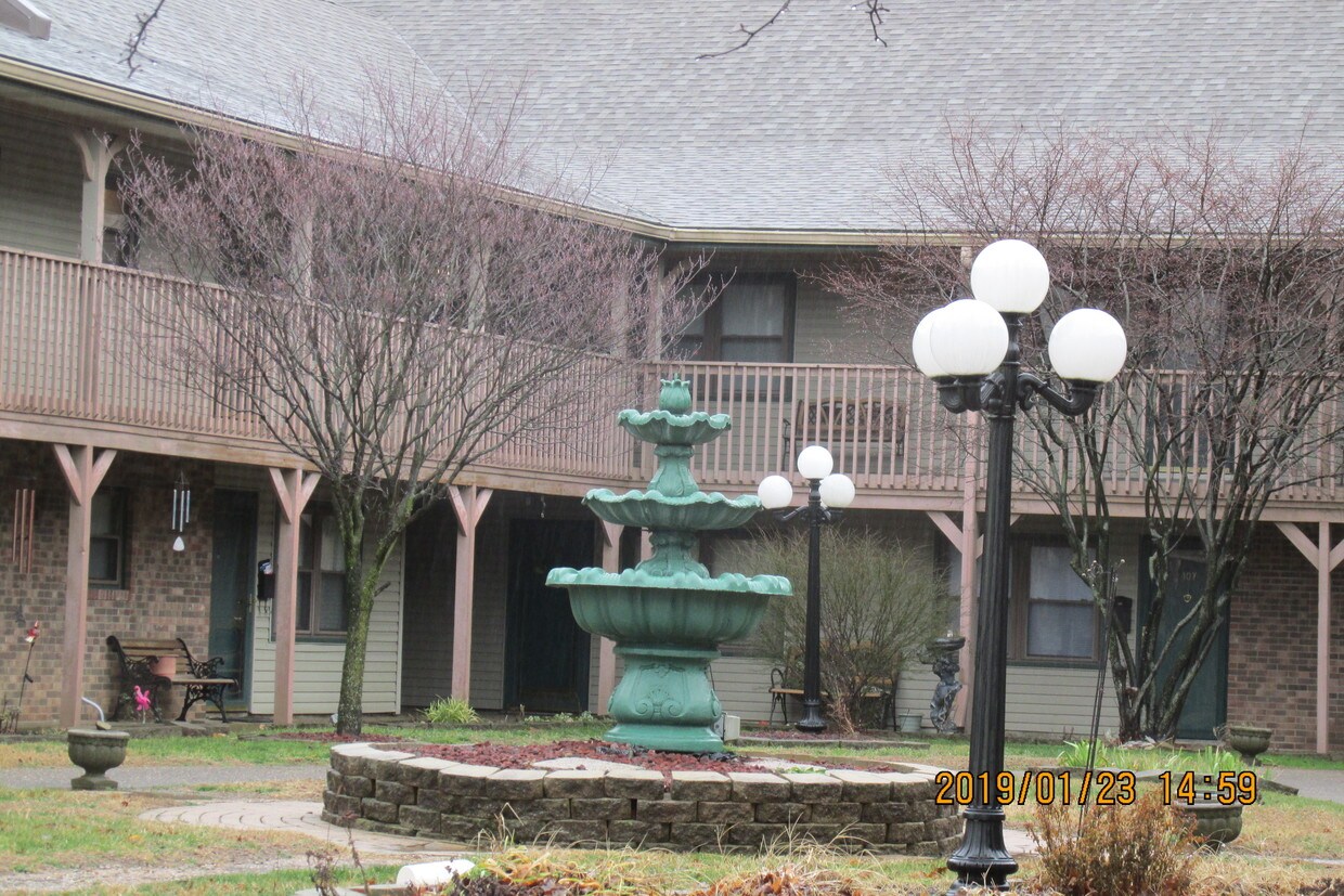 210 E Ettels Ln, Clarksville, IN 47129 Condo for Rent in Clarksville