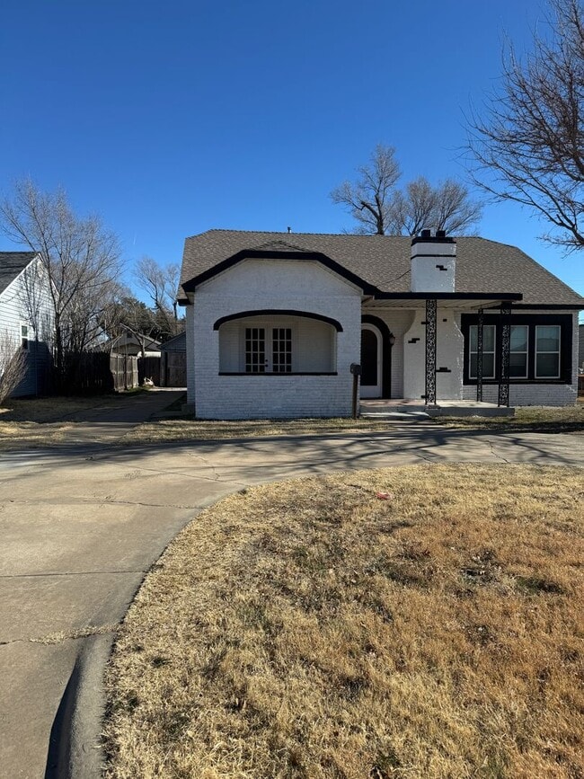 Building Photo - 3205 S Tyler St