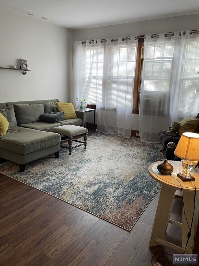 Foto del edificio - 103 Knapp Ave