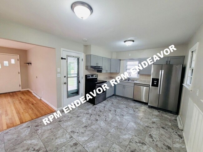 Building Photo - Charming 3-Bedroom, 1-Bath Home in Quiet W...