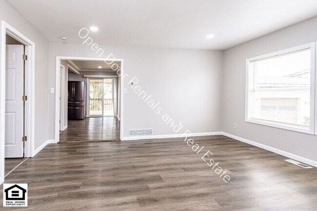 Building Photo - 1804 Phillip St